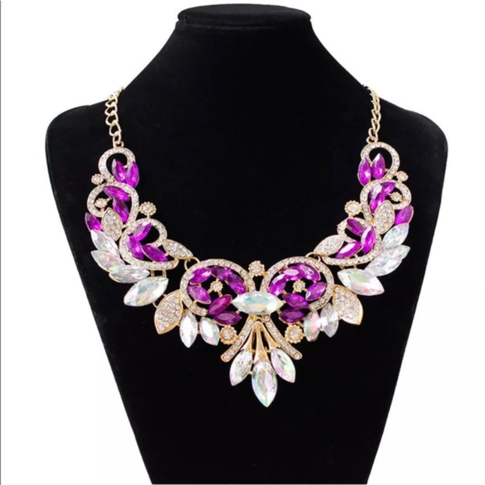 NWT Brand New Very Beautiful Big Chunky Charm Necklace - Picture 3 of 6